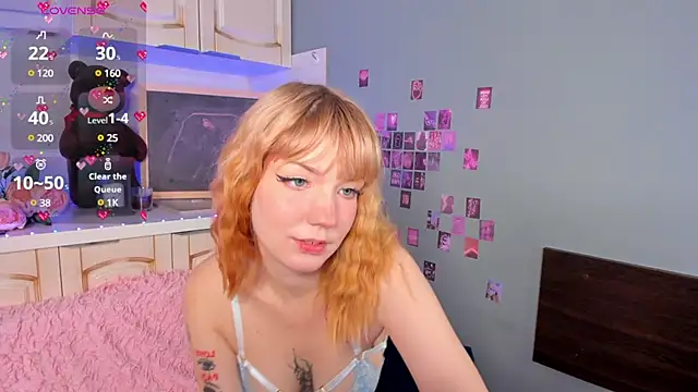 Linablueeyed online show from February 18, 2025, 11:22 am