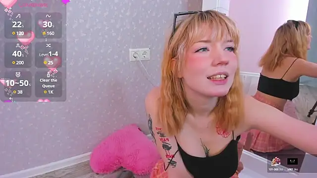 Linablueeyed online show from March 14, 2025, 7:59 am