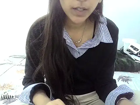 DOLL CUTY online show from November 26, 2025, 4:19 pm