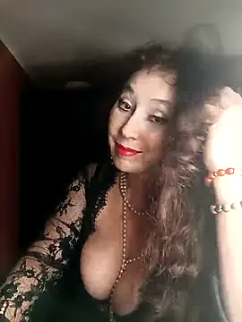 Snapshot of GypsyEsmeralda chatting on March 13, 2025, 6:34 pm GypsyEsmeralda online show from March 13, 2025, 6:34 pm