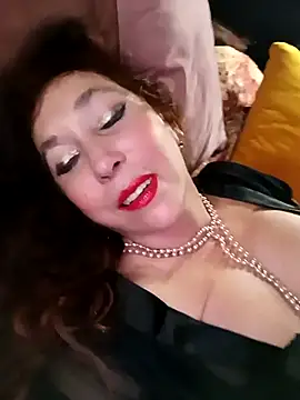 Snapshot of GypsyEsmeralda chatting on March 15, 2025, 5:15 pm GypsyEsmeralda online show from March 15, 2025, 5:15 pm