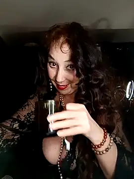 Snapshot of GypsyEsmeralda chatting on March 20, 2025, 5:25 pm GypsyEsmeralda online show from March 20, 2025, 5:25 pm