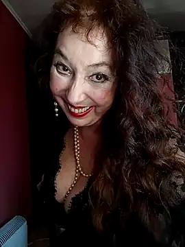 Snapshot of GypsyEsmeralda chatting on March 21, 2025, 1:56 pm GypsyEsmeralda online show from March 21, 2025, 1:56 pm