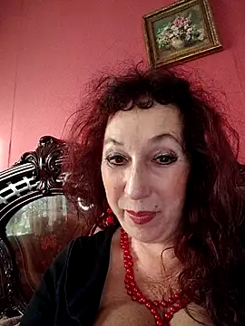 Snapshot of GypsyEsmeralda chatting on September 22, 2025, 5:20 am GypsyEsmeralda online show from September 22, 2025, 5:20 am