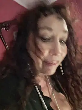 Snapshot of GypsyEsmeralda chatting on May 12, 2026, 5:54 pm GypsyEsmeralda online show from May 12, 2026, 5:54 pm