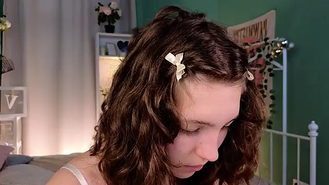 cherry lea online show from January 4, 2025, 11:54 am