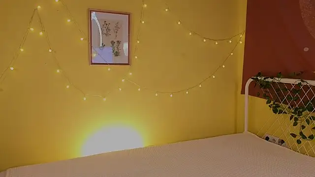 cherry lea online show from October 2, 2025, 5:42 pm