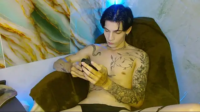 Apolo Hidalgo01 online show from September 10, 2025, 7:36 pm