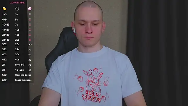 STRONGBEAUTY282 online show from February 21, 2026, 7:15 pm