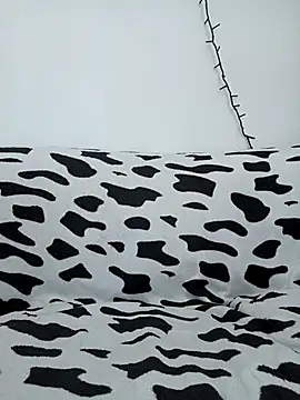 Your DirtyDoll online show from April 23, 2026, 12:29 pm