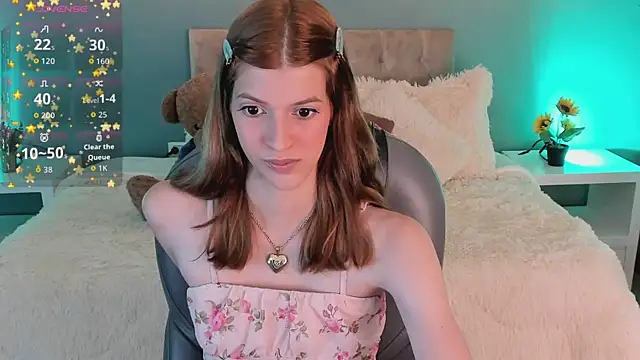 Nora Vennucci online show from October 9, 2025, 8:51 pm