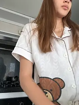 Nora Vennucci online show from July 12, 2026, 4:42 pm