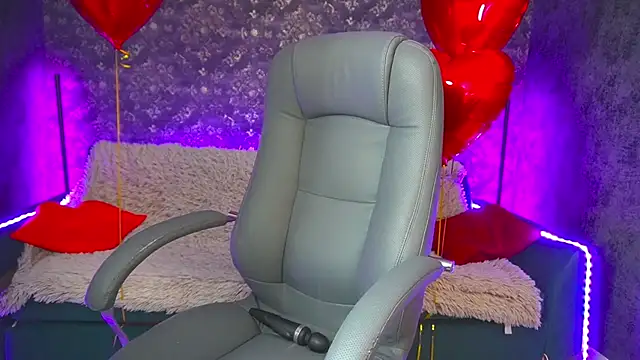 LanaRhoades s online show from February 16, 2025, 6:43 pm