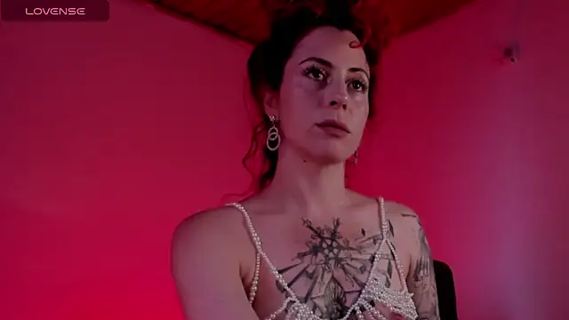 Borbala Iggy online show from December 25, 2024, 5:26 pm