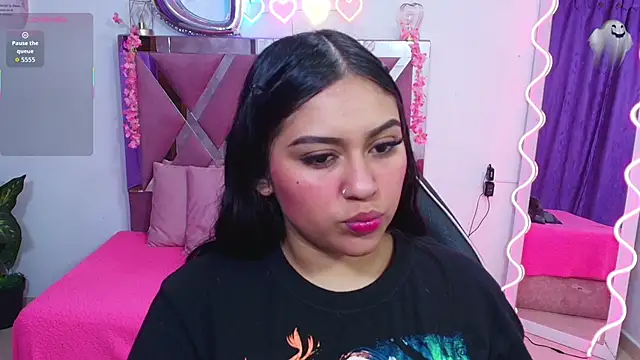 kendra tay online show from November 4, 2025, 3:16 am