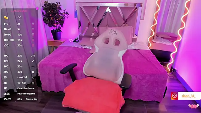 Daphnne tay online show from March 5, 2025, 6:12 am