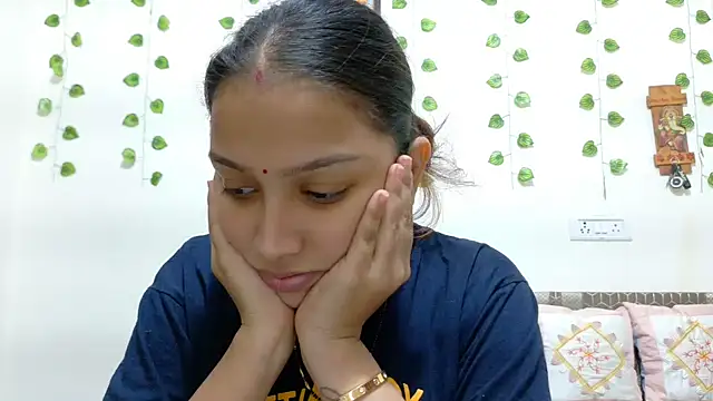 Aleena Rai online show from November 16, 2025, 7:25 am