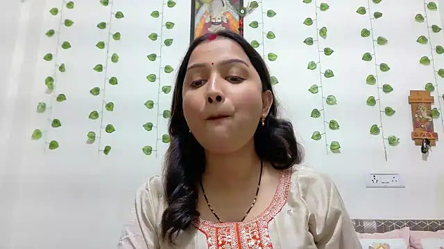 Aleena Rai online show from November 30, 2025, 7:07 pm