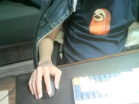 Ryan67533 online show from November 4, 2025, 12:04 pm