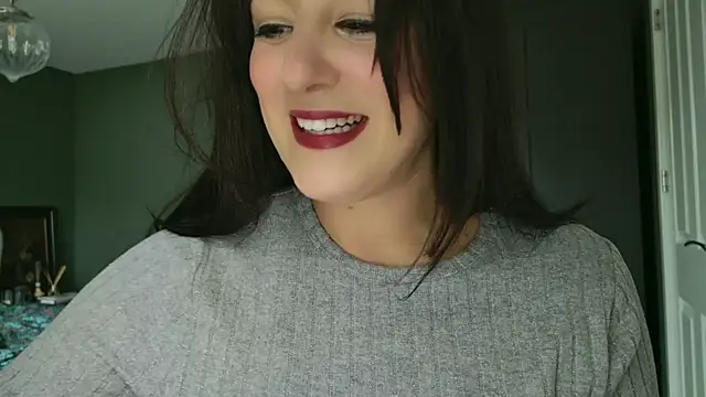 flatwhite0 online show from December 12, 2024, 12:44 pm