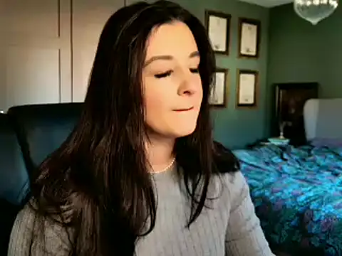 flatwhite0 online show from March 6, 2025, 9:36 am