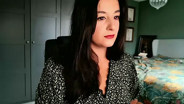 flatwhite0 online show from September 17, 2025, 9:44 am