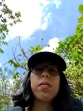 Snapshot of MirandaSingle chatting on May 23, 2026, 2:54 pm MirandaSingle online show from May 23, 2026, 2:54 pm