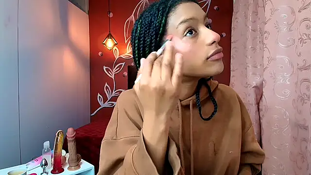 Zia Green online show from January 12, 2025, 5:03 am