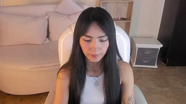 Amy Kiitty  online show from March 9, 2025, 7:48 pm