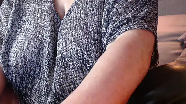 Snapshot of modenq chatting on January 16, 2026, 3:38 pm modenq online show from January 16, 2026, 3:38 pm