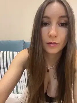 viviandaimond1 online show from January 4, 2025, 5:05 pm