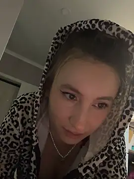 viviandaimond1 online show from February 18, 2025, 6:58 pm