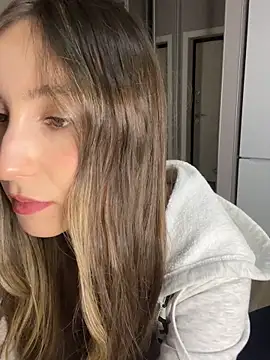 viviandaimond1 online show from February 24, 2025, 4:47 pm