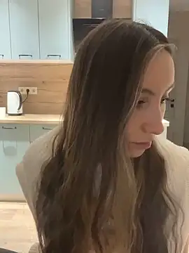 viviandaimond1 online show from March 5, 2025, 8:32 pm