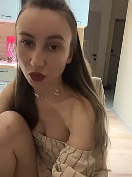 viviandaimond1 online show from March 11, 2025, 5:57 pm