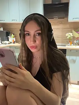 viviandaimond1 online show from March 15, 2025, 8:54 pm