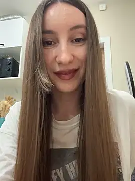 viviandaimond1 online show from September 17, 2025, 5:58 pm