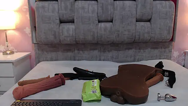 KarinaSimonz online show from February 11, 2025, 7:27 pm