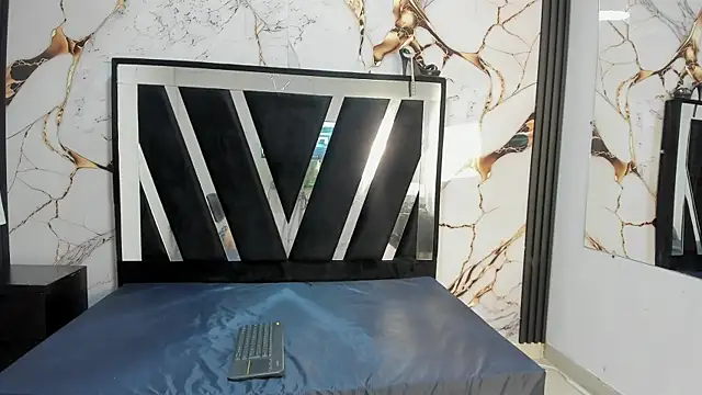 KarinaSimonz online show from October 22, 2025, 7:13 pm