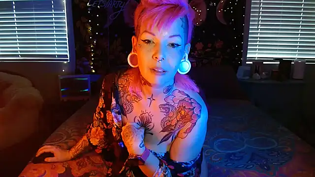 GoldieBakeman online show from February 20, 2025, 8:47 pm