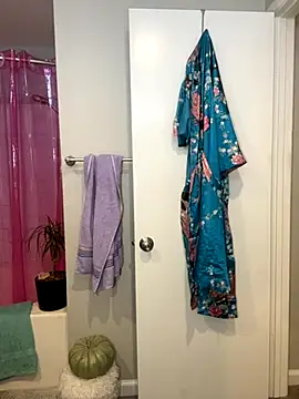 GoldieBakeman online show from September 18, 2025, 4:09 pm