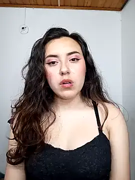 Emi chik online show from December 5, 2024, 4:20 am