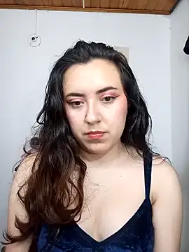 Emi chik online show from December 20, 2024, 2:08 am