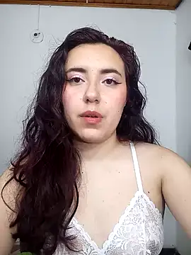 Emi chik online show from January 11, 2025, 10:51 am