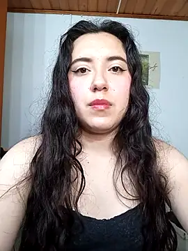 Emi chik online show from December 23, 2025, 10:35 am