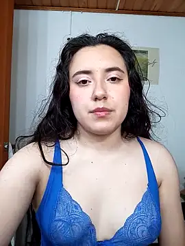 Emi chik online show from February 8, 2026, 10:29 am