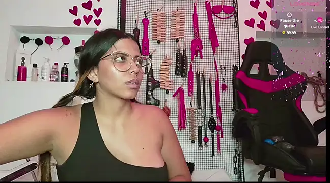 Megaan Greey online show from March 8, 2025, 12:33 am