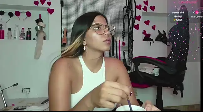 Megaan Greey online show from March 11, 2025, 9:37 pm