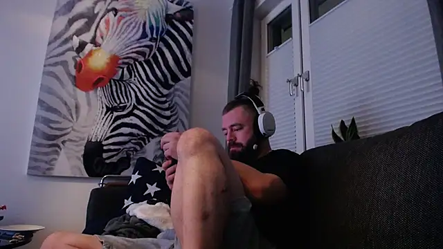 Snapshot of Sebuleczek chatting on December 3, 2024, 10:40 pm Sebuleczek online show from December 3, 2024, 10:40 pm