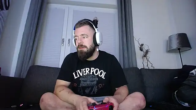 Snapshot of Sebuleczek chatting on December 4, 2024, 11:46 pm Sebuleczek online show from December 4, 2024, 11:46 pm